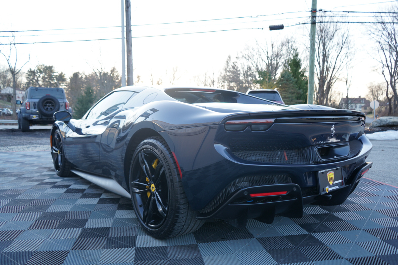 Ferrari 296 GTB Coupe 2024