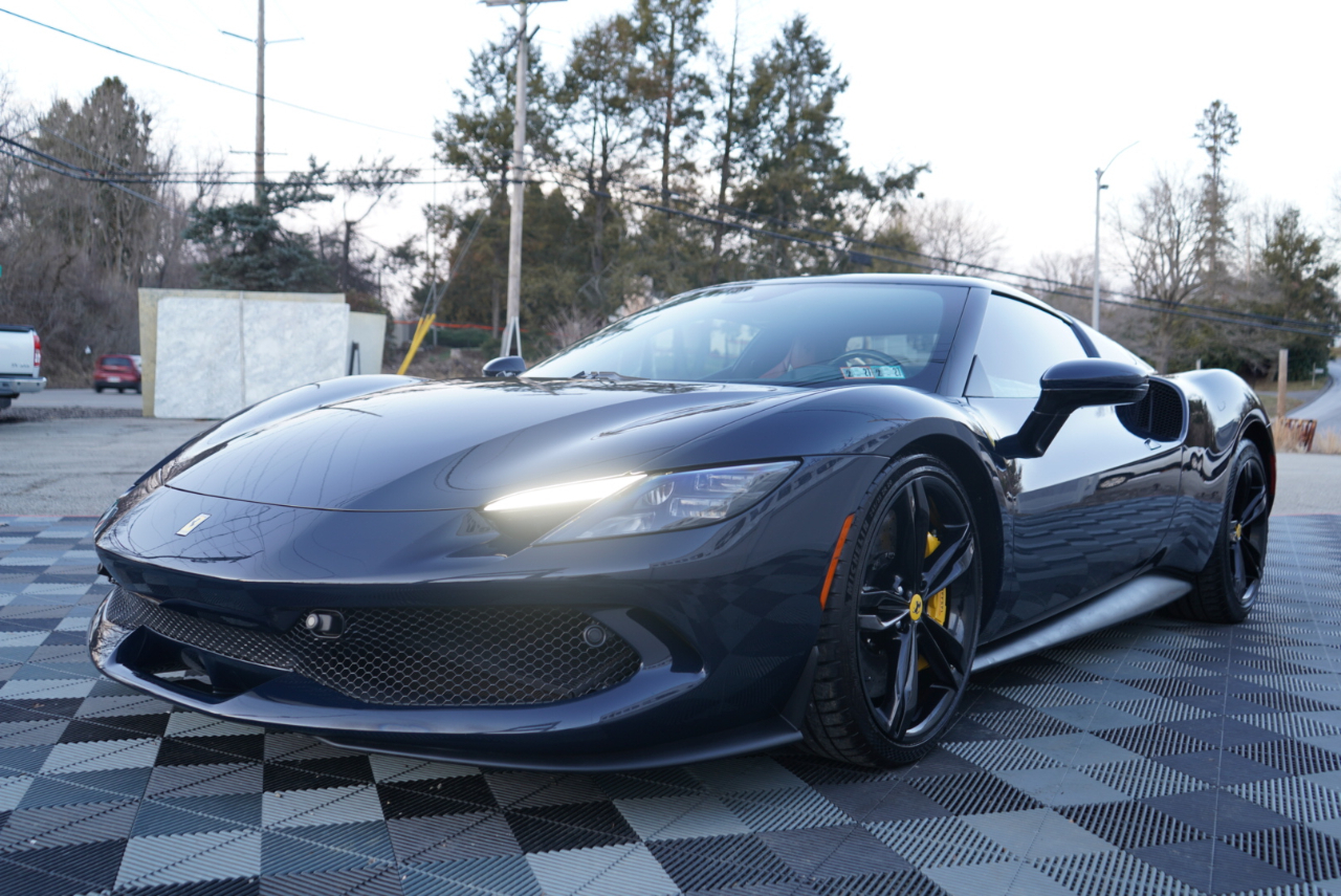 Ferrari 296 GTB Coupe 2024