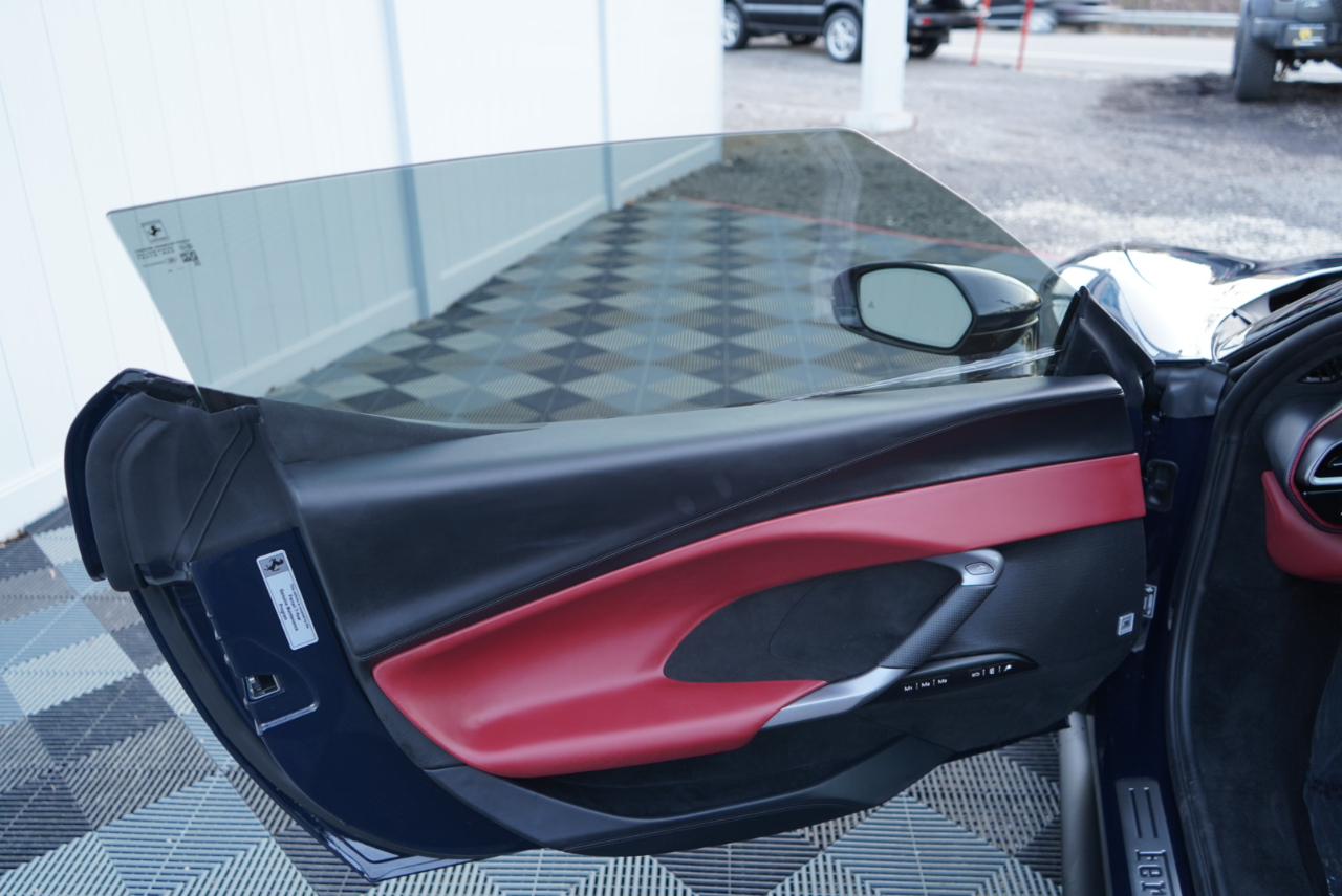 Ferrari 296 GTB Coupe 2024