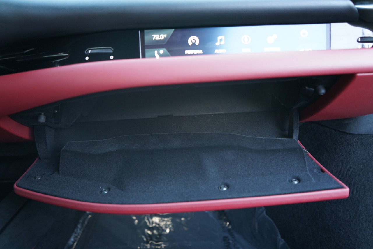 Ferrari 296 GTB Coupe 2024