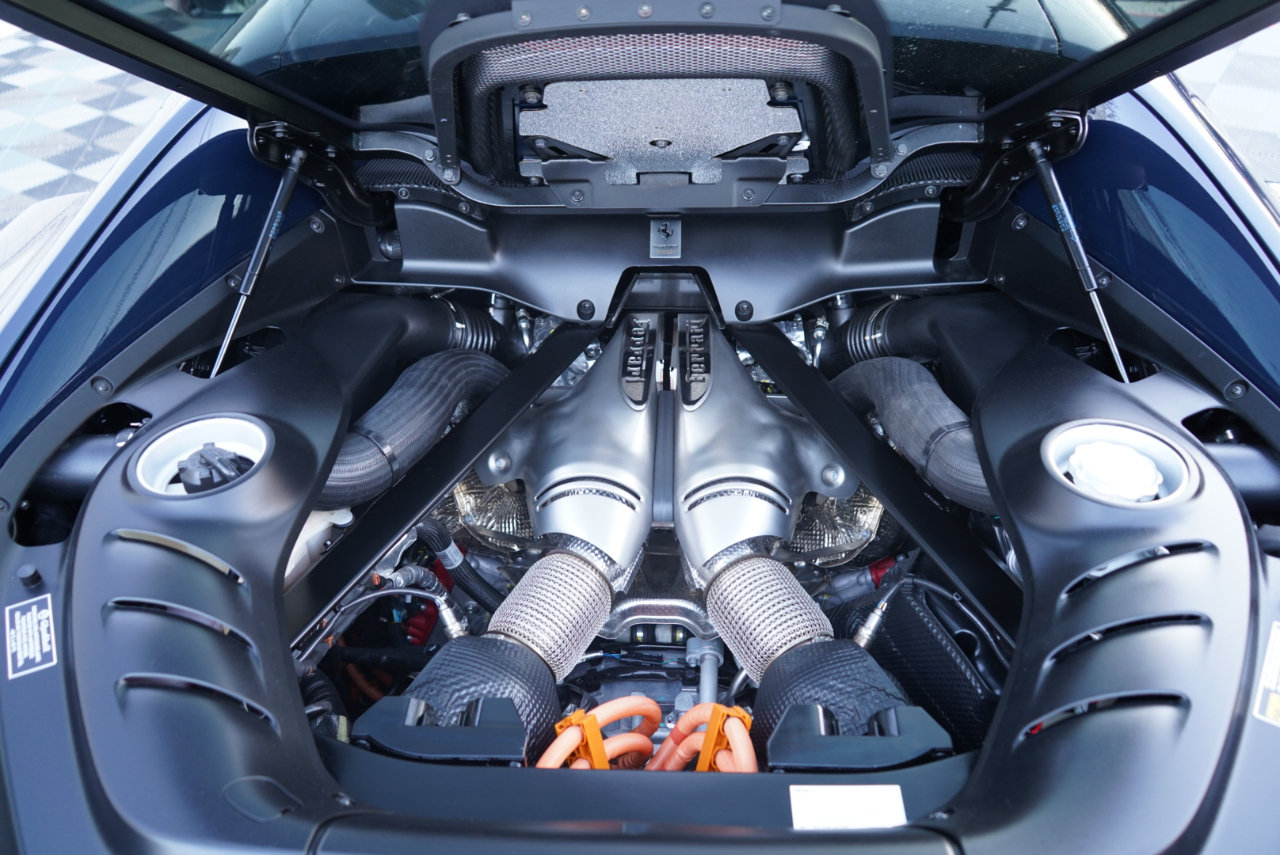 Ferrari 296 GTB Coupe 2024