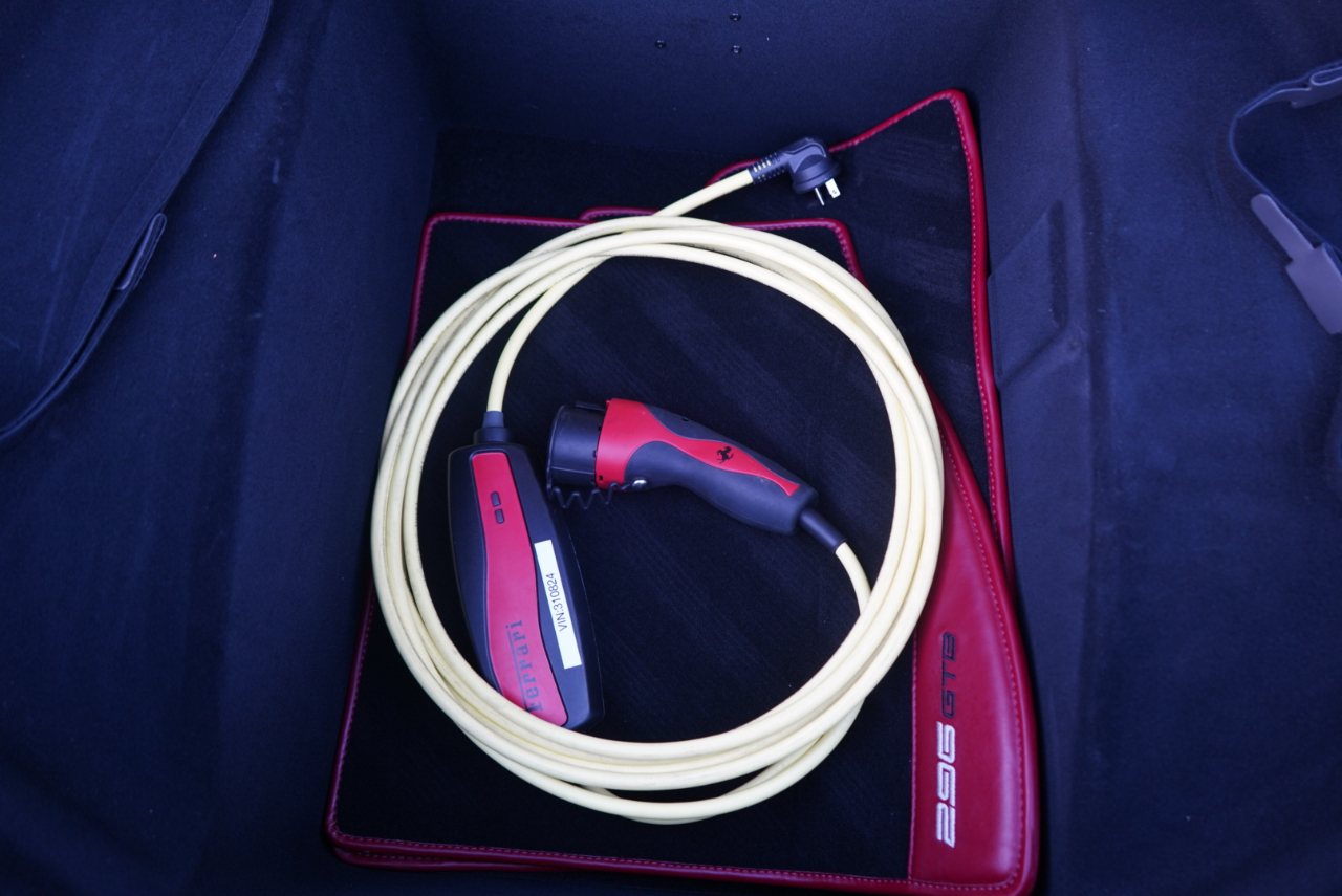 Ferrari 296 GTB Coupe 2024