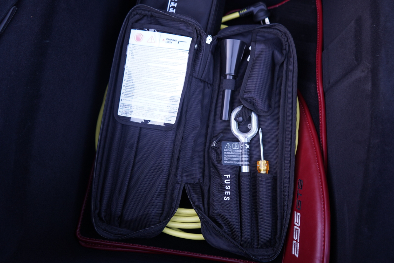 Ferrari 296 GTB Coupe 2024