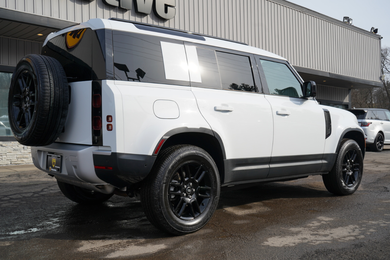 Land Rover Defender 110 P300 S 2025