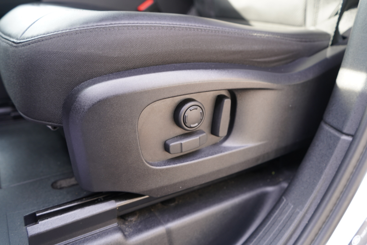 Land Rover Defender 110 P300 S 2025