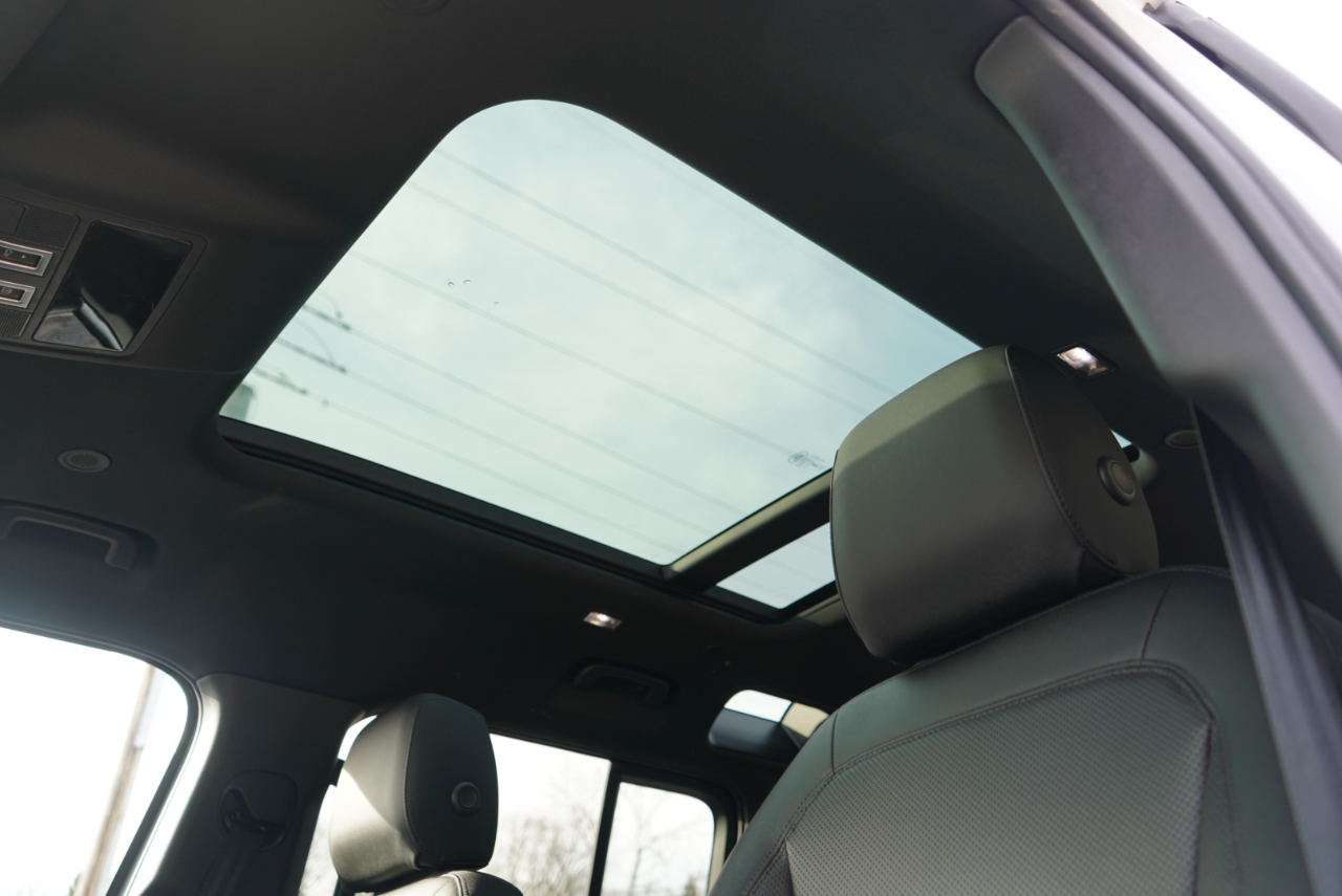 Land Rover Defender 110 P300 S 2025