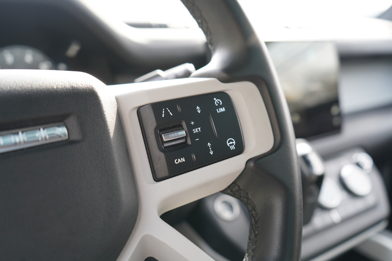 Land Rover Defender 110 P300 S 2025