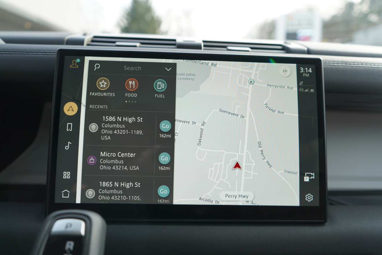 Land Rover Defender 110 P300 S 2025