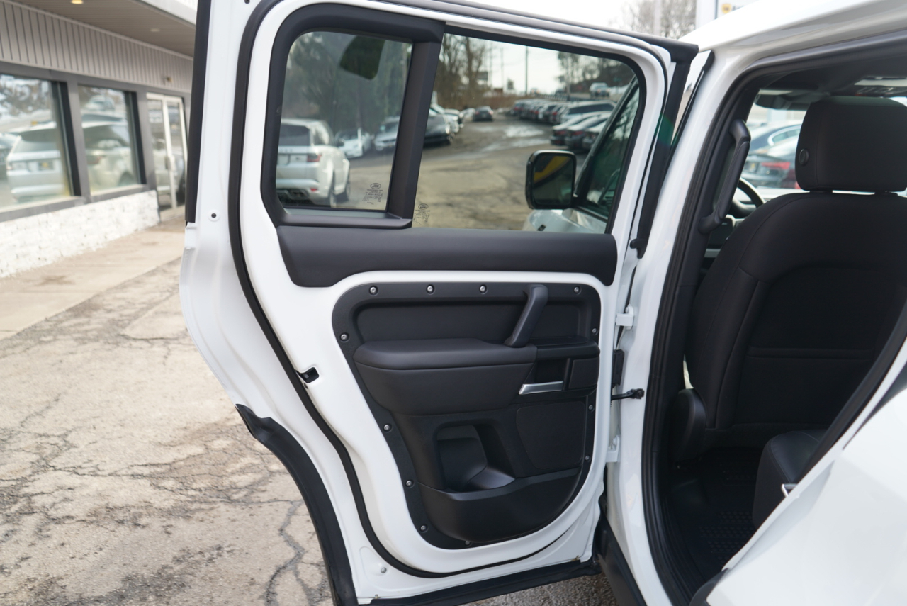 Land Rover Defender 110 P300 S 2025