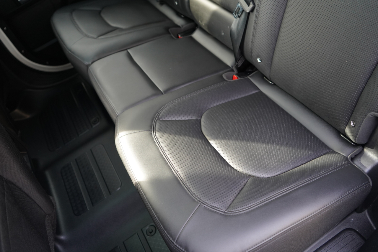 Land Rover Defender 110 P300 S 2025