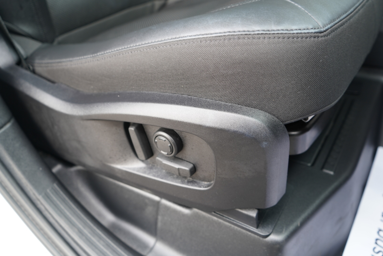 Land Rover Defender 110 P300 S 2025