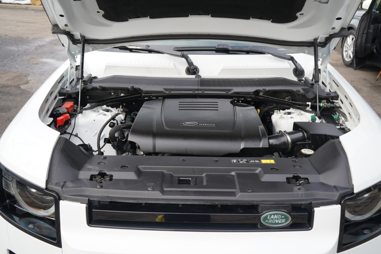 Land Rover Defender 110 P300 S 2025