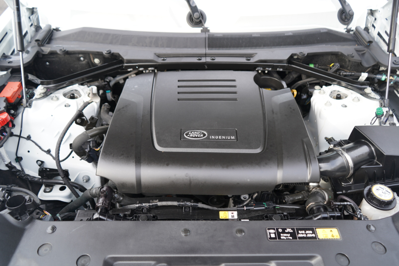 Land Rover Defender 110 P300 S 2025