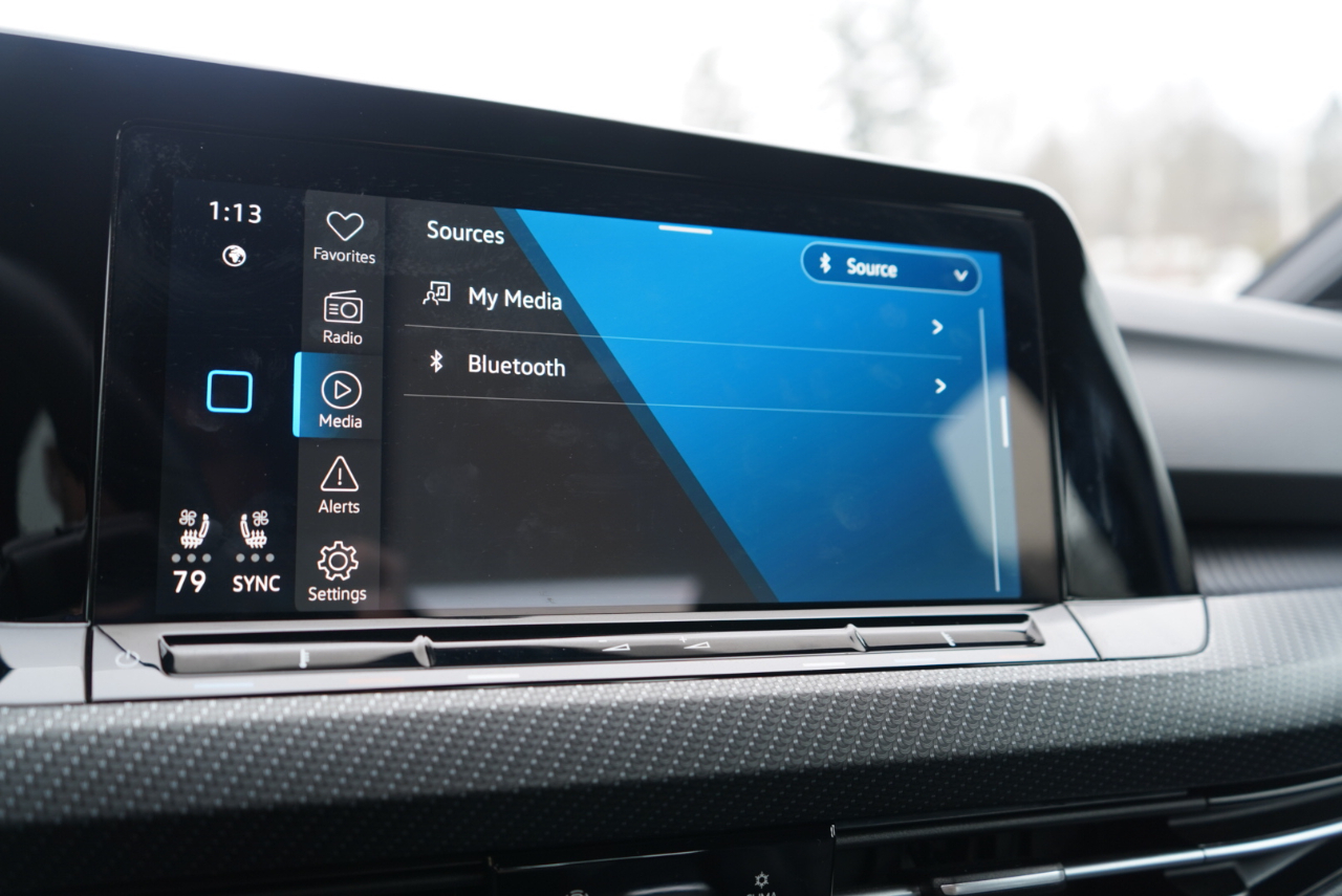 Volkswagen Golf R 2.0T Manual w/DCC/Nav 2023