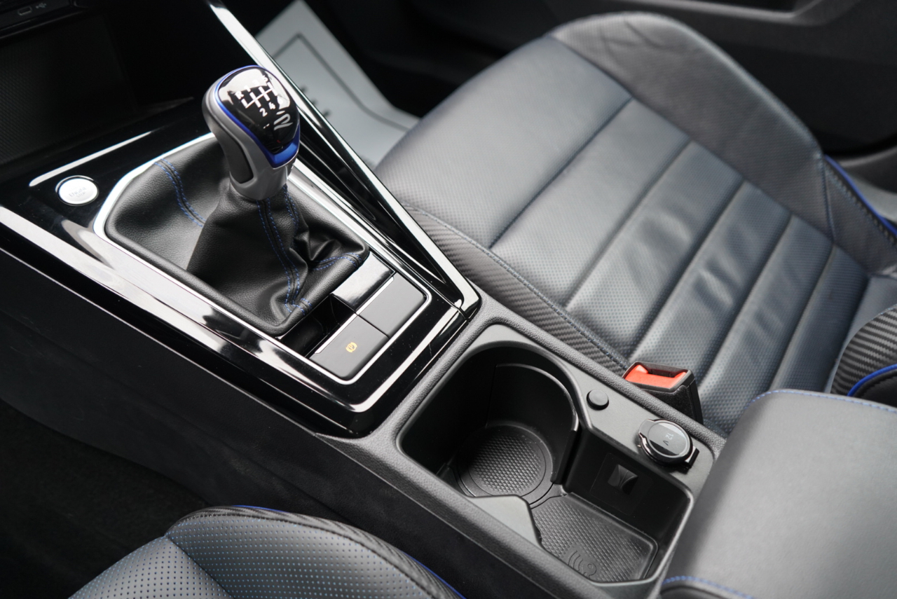 Volkswagen Golf R 2.0T Manual w/DCC/Nav 2023