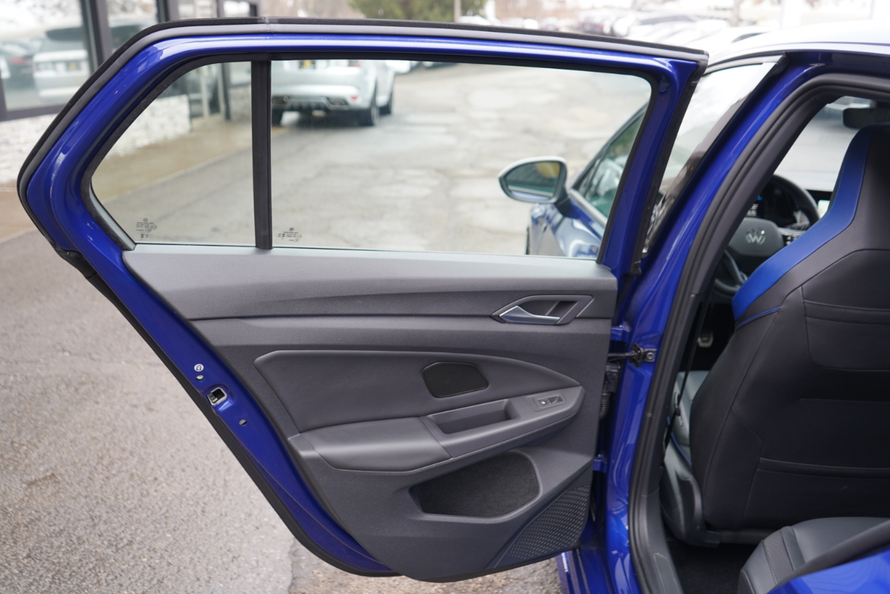 Volkswagen Golf R 2.0T Manual w/DCC/Nav 2023