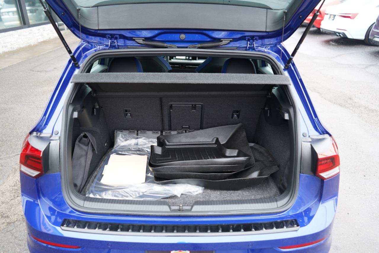 Volkswagen Golf R 2.0T Manual w/DCC/Nav 2023