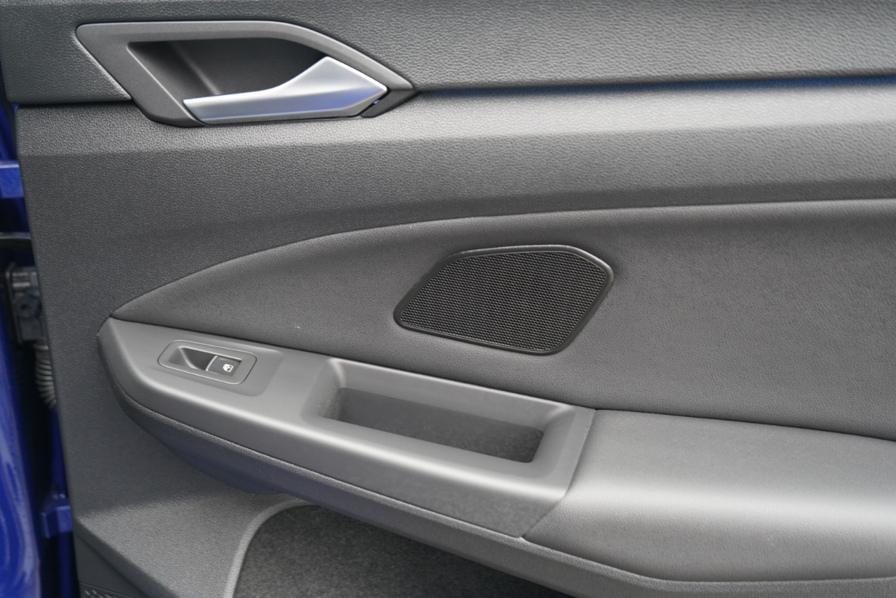 Volkswagen Golf R 2.0T Manual w/DCC/Nav 2023