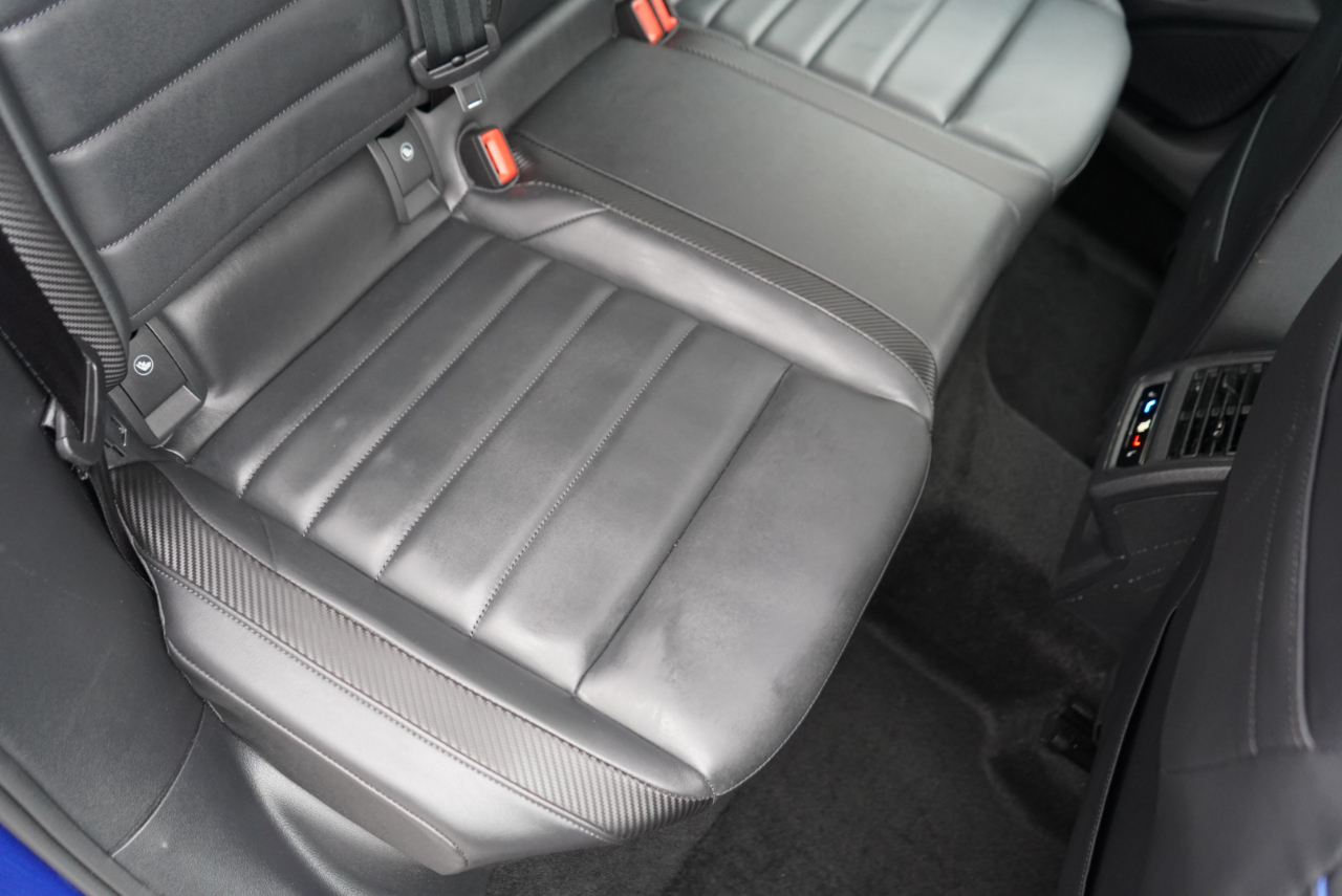 Volkswagen Golf R 2.0T Manual w/DCC/Nav 2023