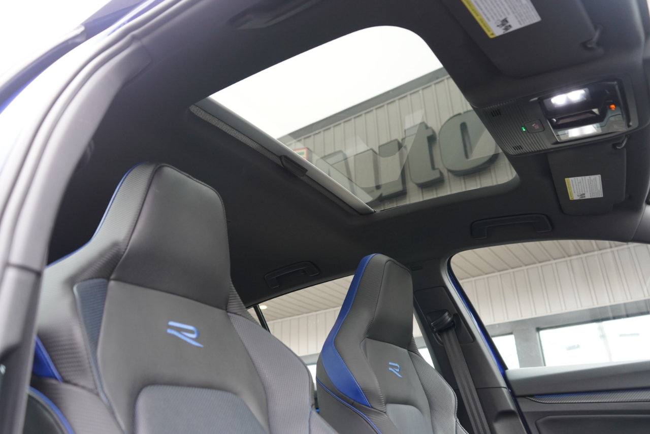 Volkswagen Golf R 2.0T Manual w/DCC/Nav 2023