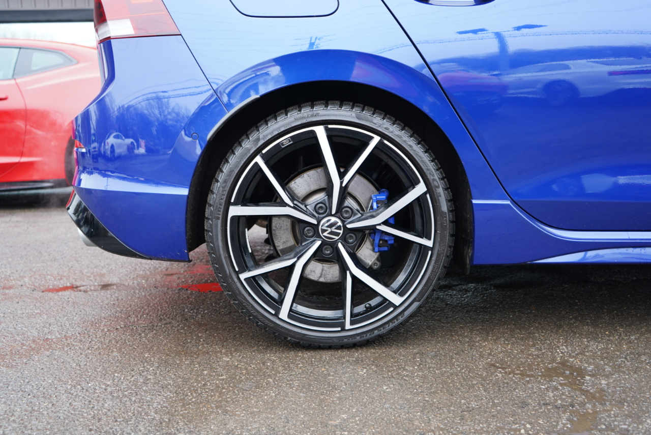 Volkswagen Golf R 2.0T Manual w/DCC/Nav 2023