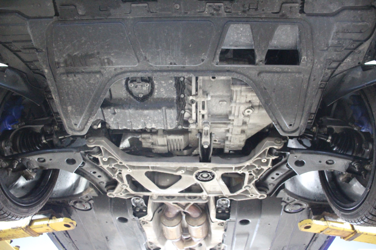 Volkswagen Golf R 2.0T Manual w/DCC/Nav 2023