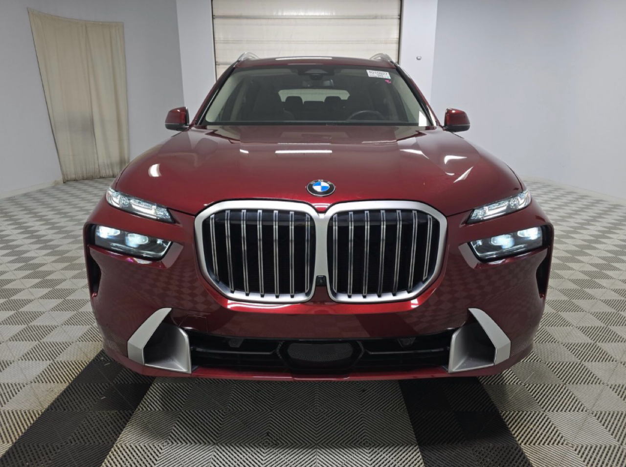 BMW X7 xDrive40i Sports Activity Vehicle 2025