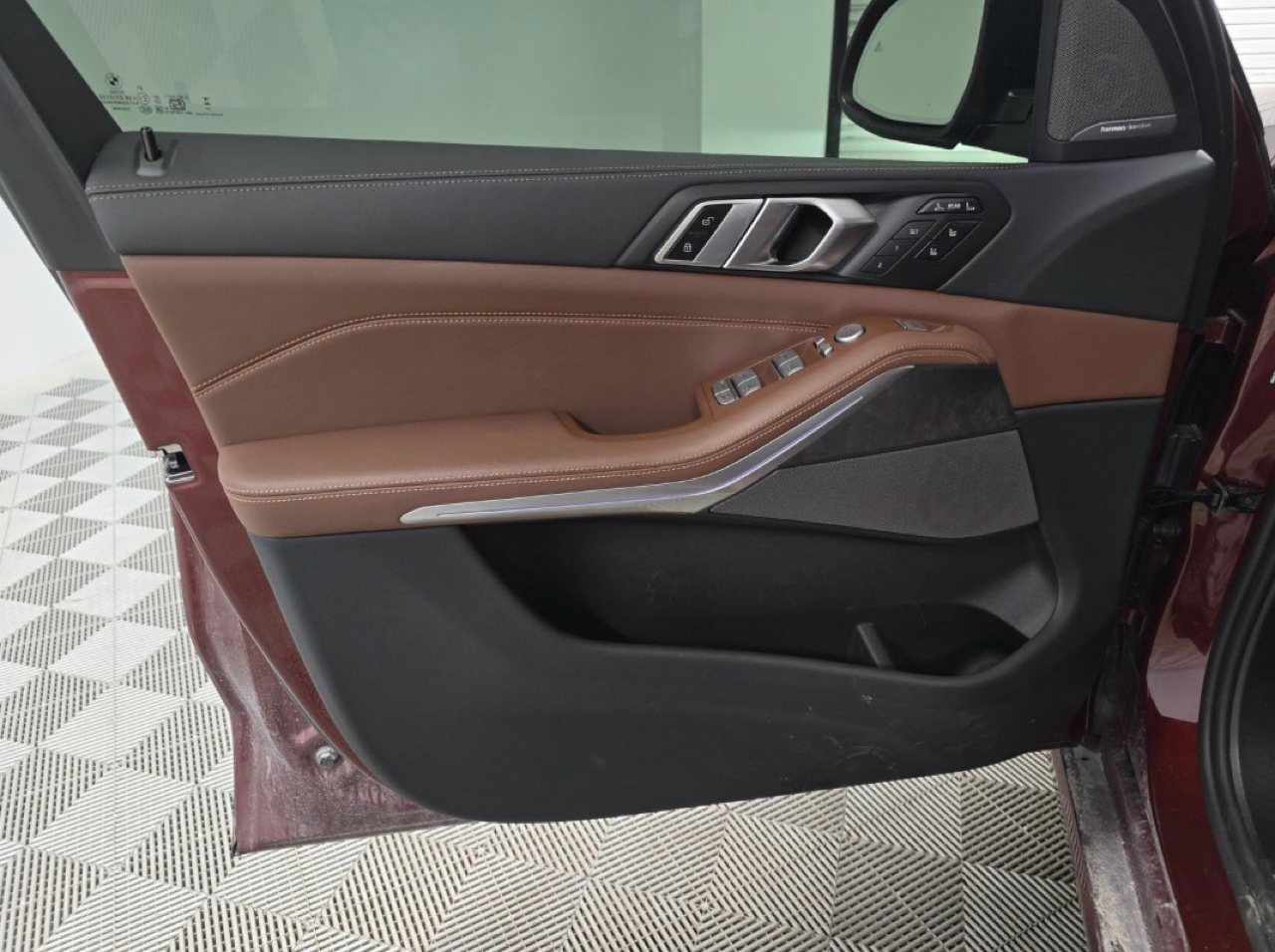 BMW X7 xDrive40i Sports Activity Vehicle 2025