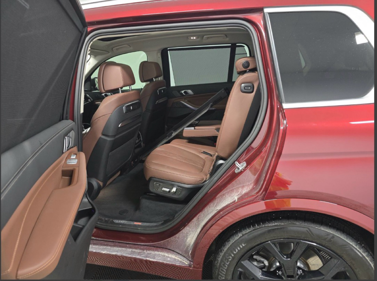 BMW X7 xDrive40i Sports Activity Vehicle 2025