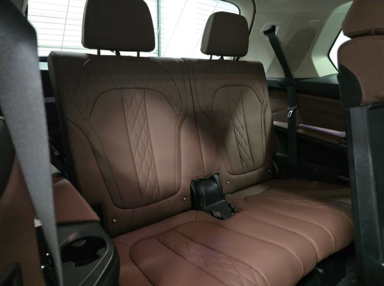 BMW X7 xDrive40i Sports Activity Vehicle 2025