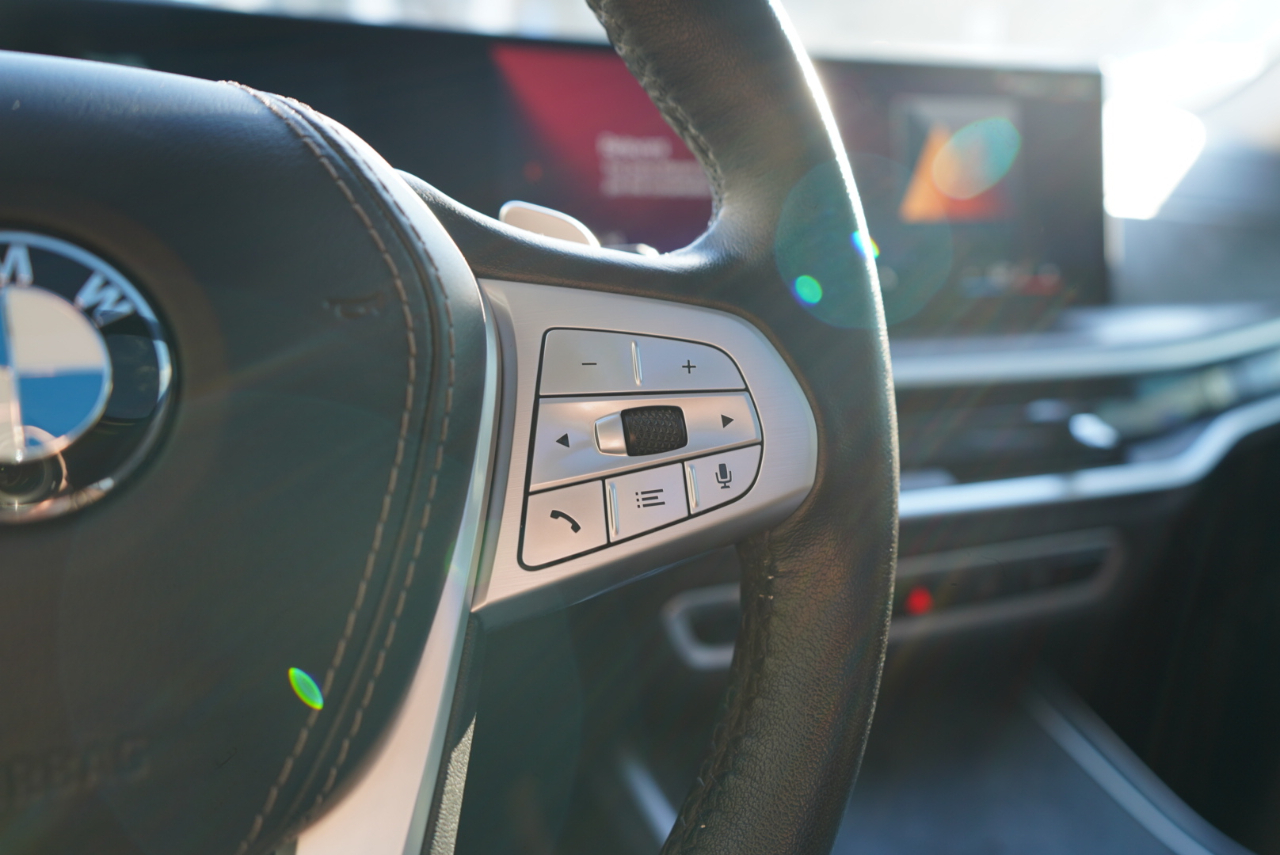 BMW X7 xDrive40i Sports Activity Vehicle 2025