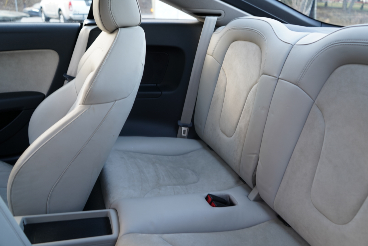 Audi TT 2dr Cpe MT 3.2L quattro Prem Plus 2009