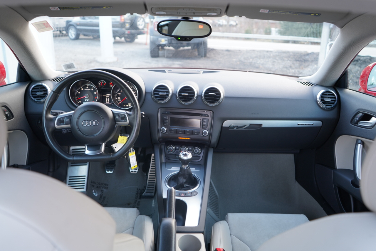 Audi TT 2dr Cpe MT 3.2L quattro Prem Plus 2009