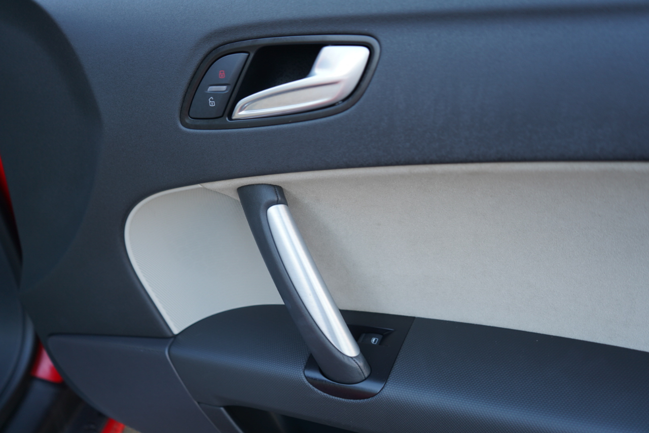 Audi TT 2dr Cpe MT 3.2L quattro Prem Plus 2009