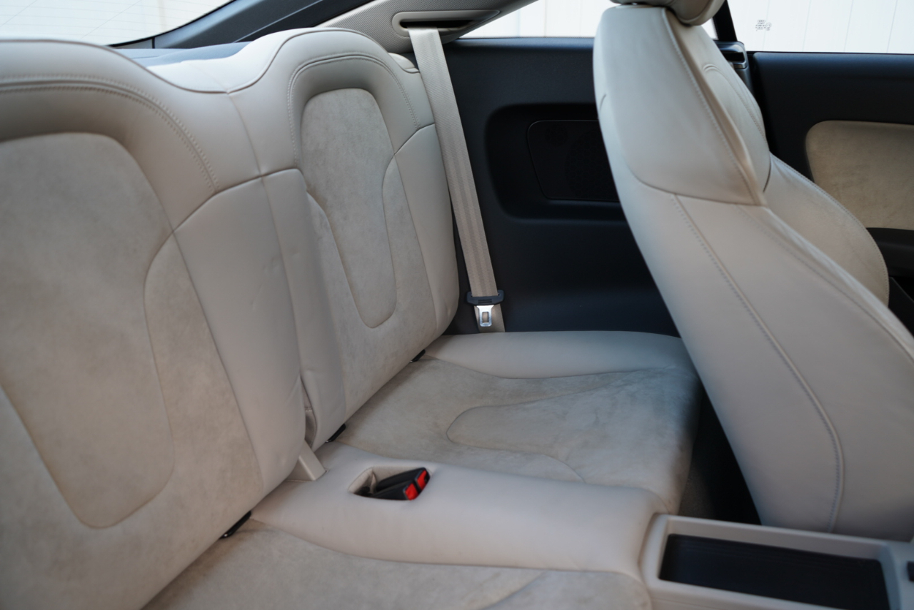 Audi TT 2dr Cpe MT 3.2L quattro Prem Plus 2009