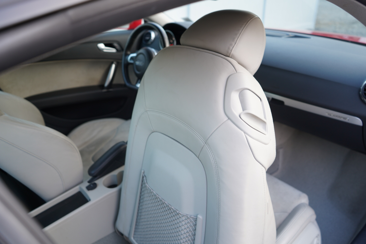 Audi TT 2dr Cpe MT 3.2L quattro Prem Plus 2009