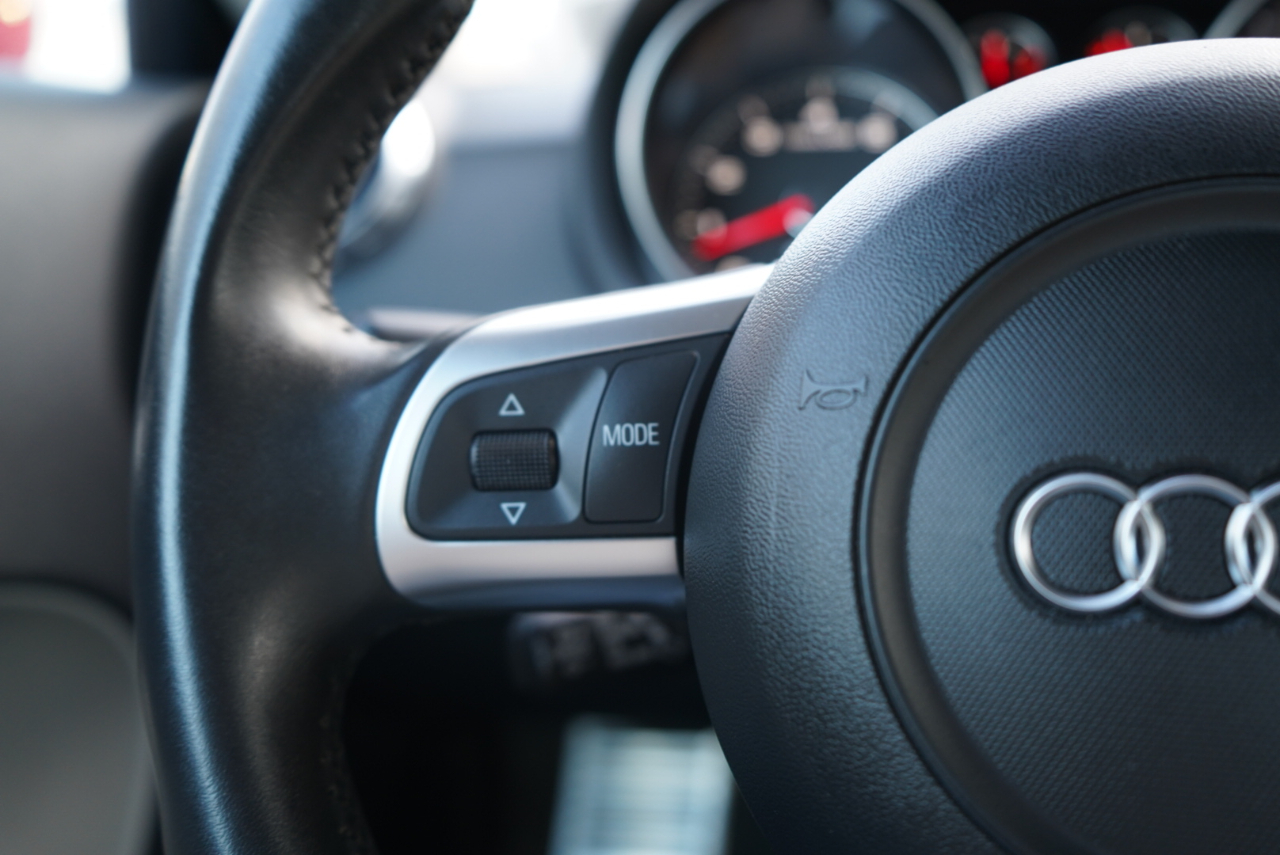 Audi TT 2dr Cpe MT 3.2L quattro Prem Plus 2009