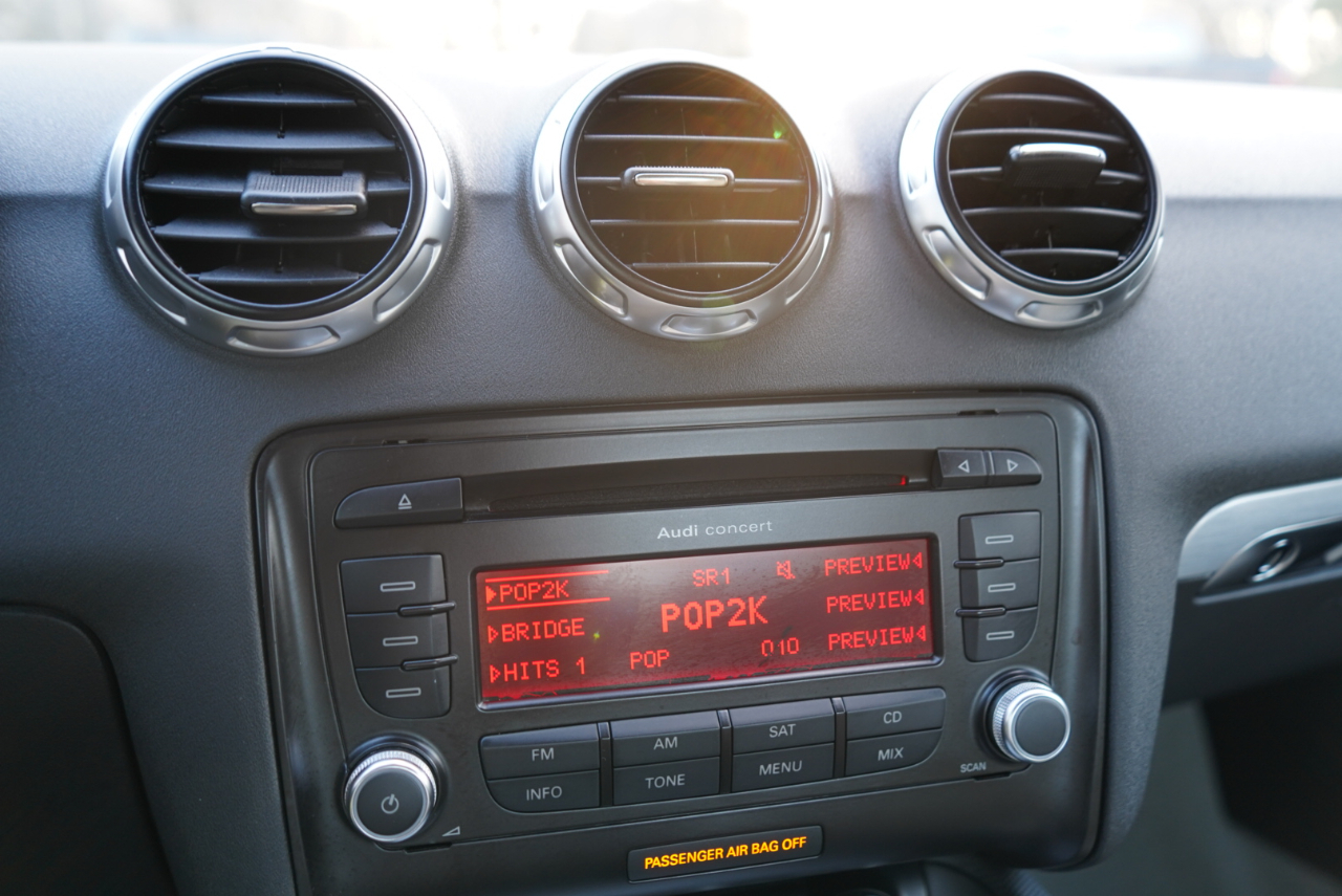 Audi TT 2dr Cpe MT 3.2L quattro Prem Plus 2009