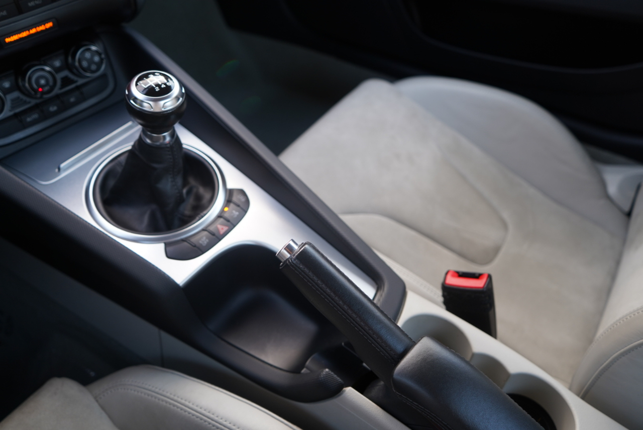 Audi TT 2dr Cpe MT 3.2L quattro Prem Plus 2009