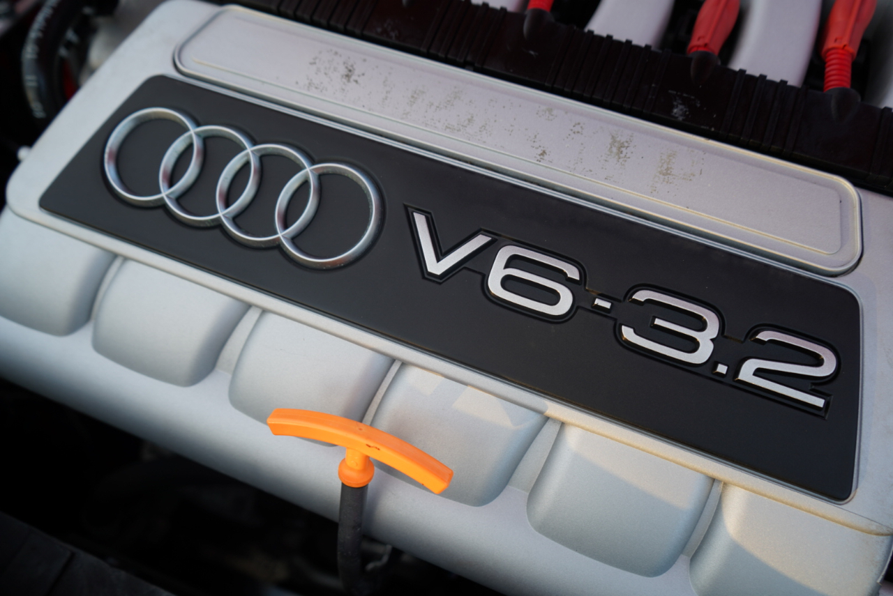 Audi TT 2dr Cpe MT 3.2L quattro Prem Plus 2009