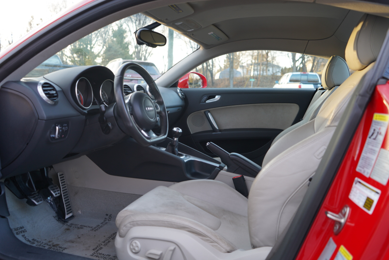 Audi TT 2dr Cpe MT 3.2L quattro Prem Plus 2009