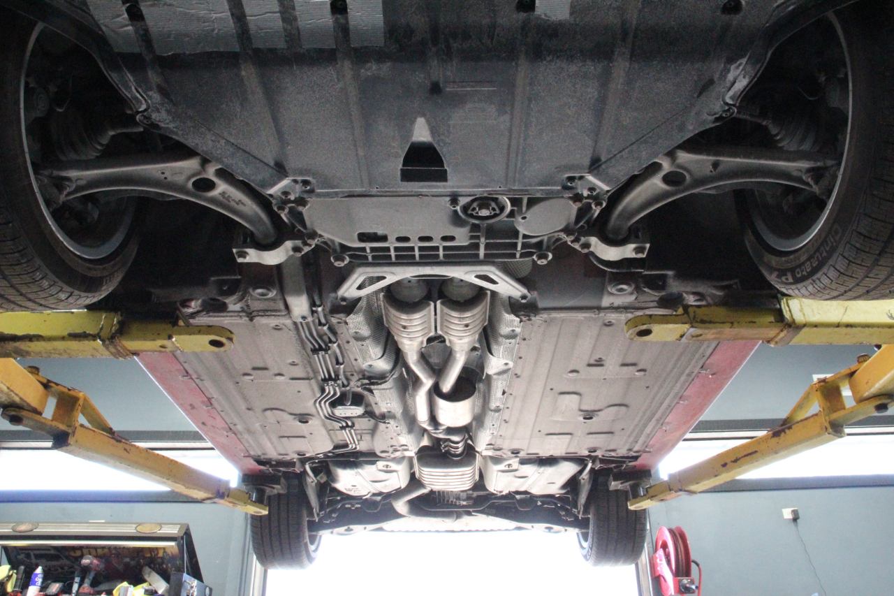 Audi TT 2dr Cpe MT 3.2L quattro Prem Plus 2009