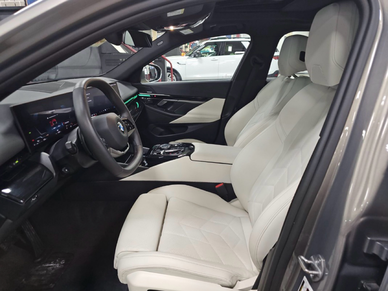 BMW 5 Series 530i xDrive Sedan 2024