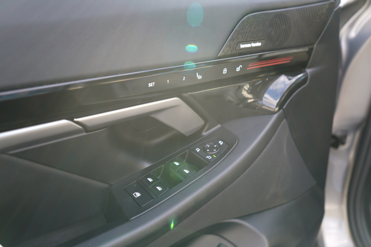 BMW 5 Series 530i xDrive Sedan 2024