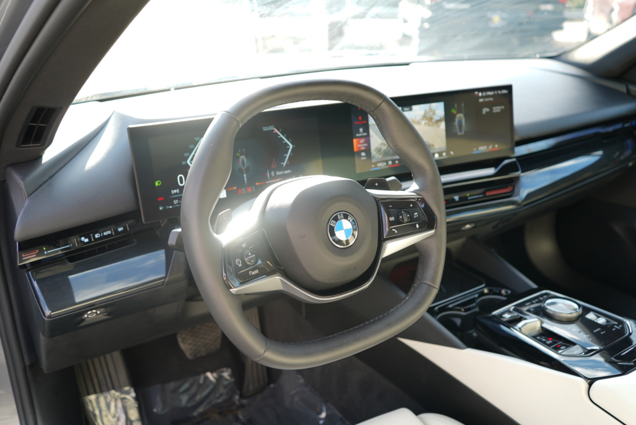 BMW 5 Series 530i xDrive Sedan 2024