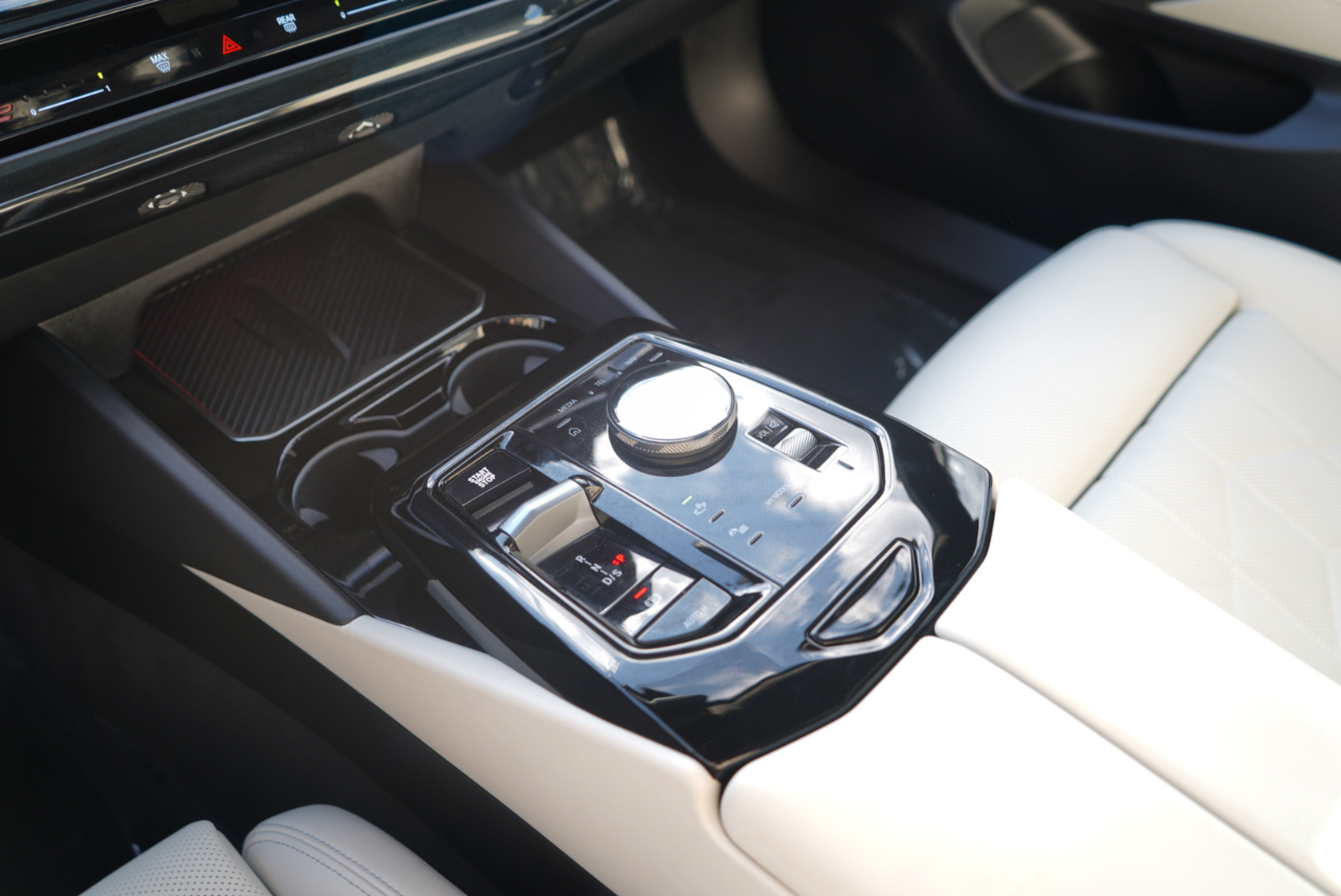 BMW 5 Series 530i xDrive Sedan 2024