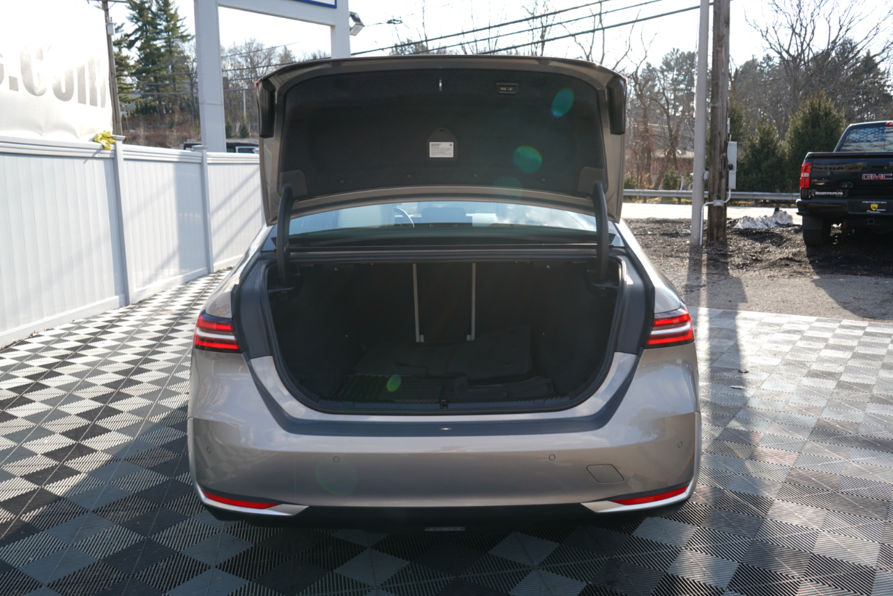 BMW 5 Series 530i xDrive Sedan 2024