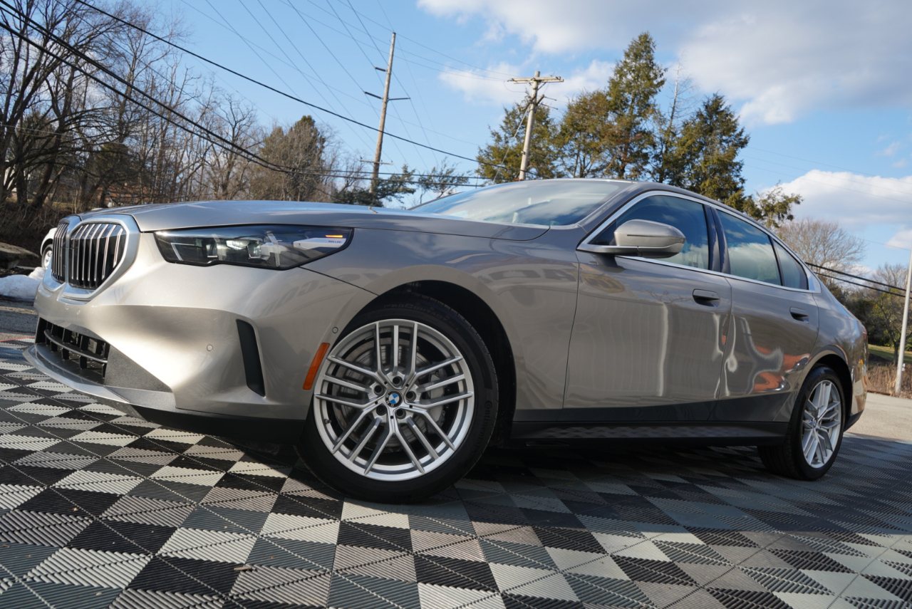 BMW 5 Series 530i xDrive Sedan 2024