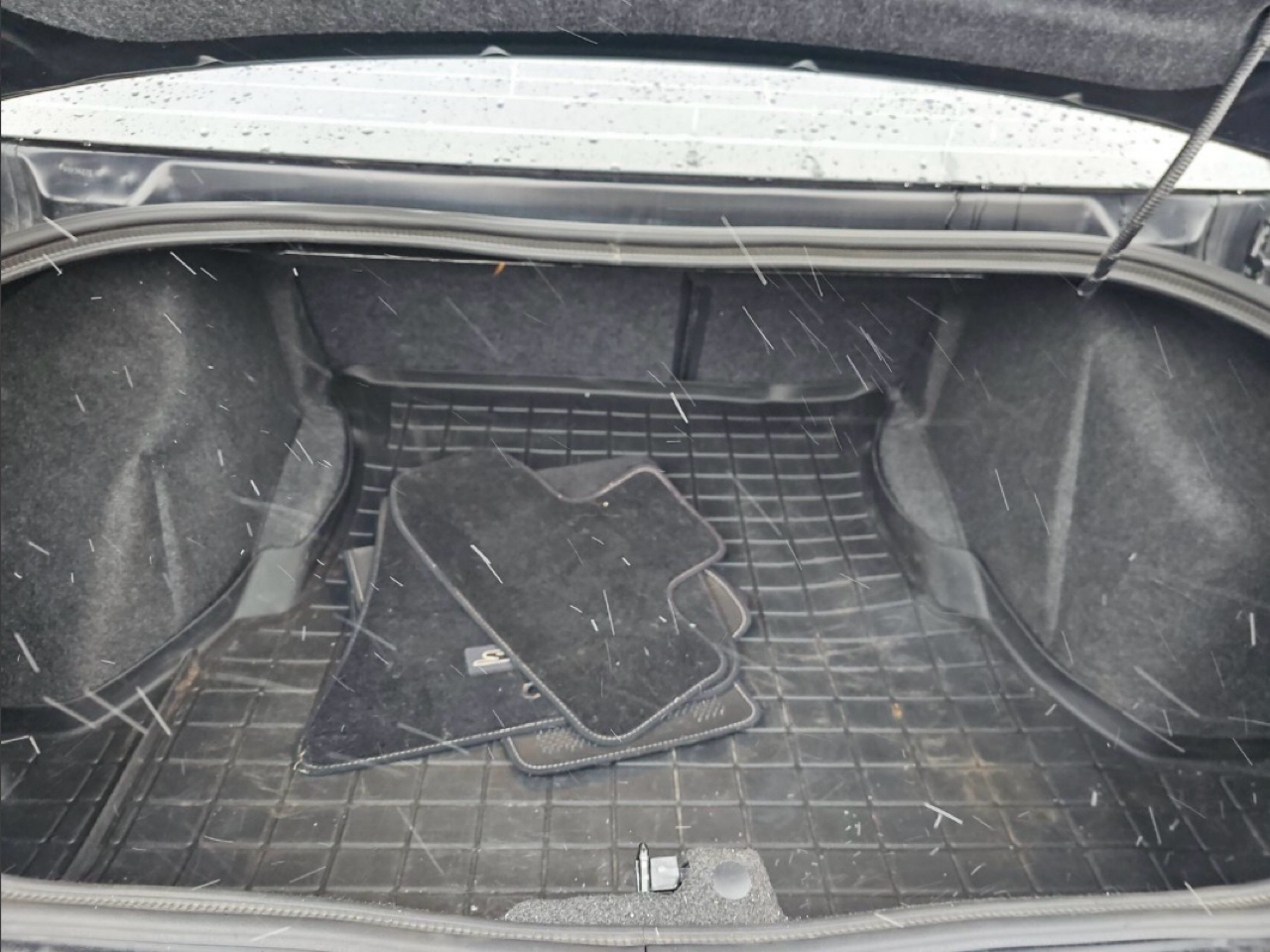 Dodge Challenger 2dr Cpe SRT Hellcat 2015