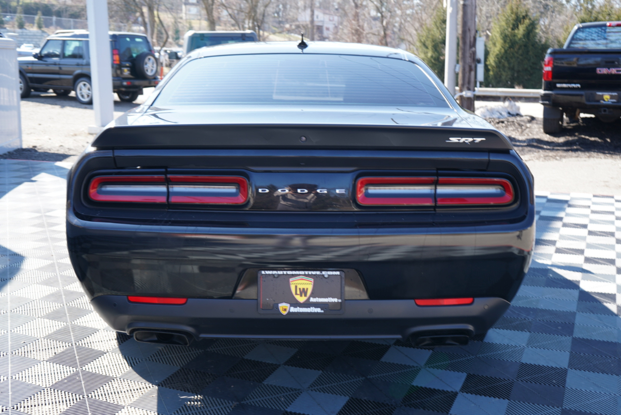 Dodge Challenger 2dr Cpe SRT Hellcat 2015